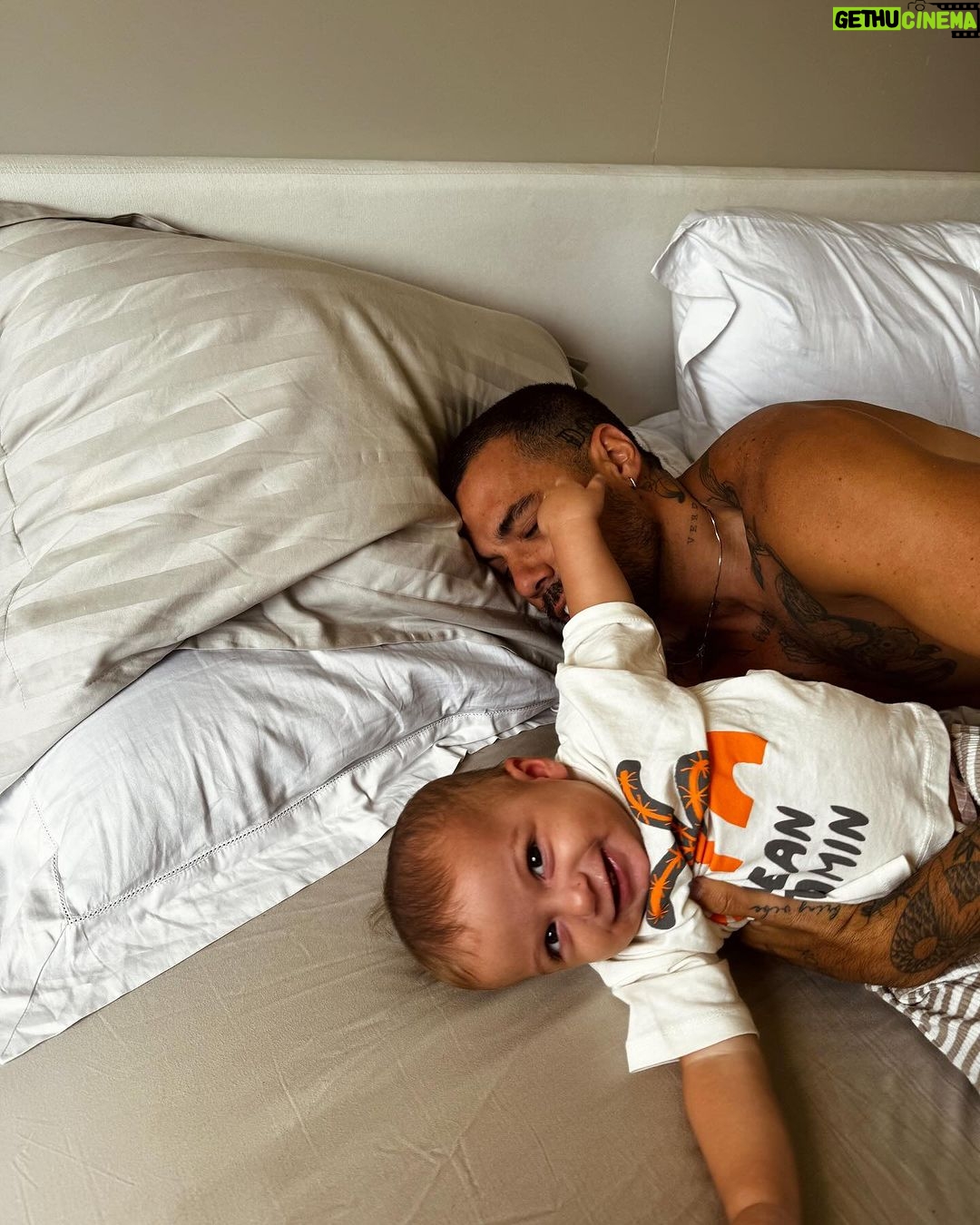 Felipe Ribeiro Instagram - Surra de c贸cegas de toda manh茫 馃┑ nosso dominguinho