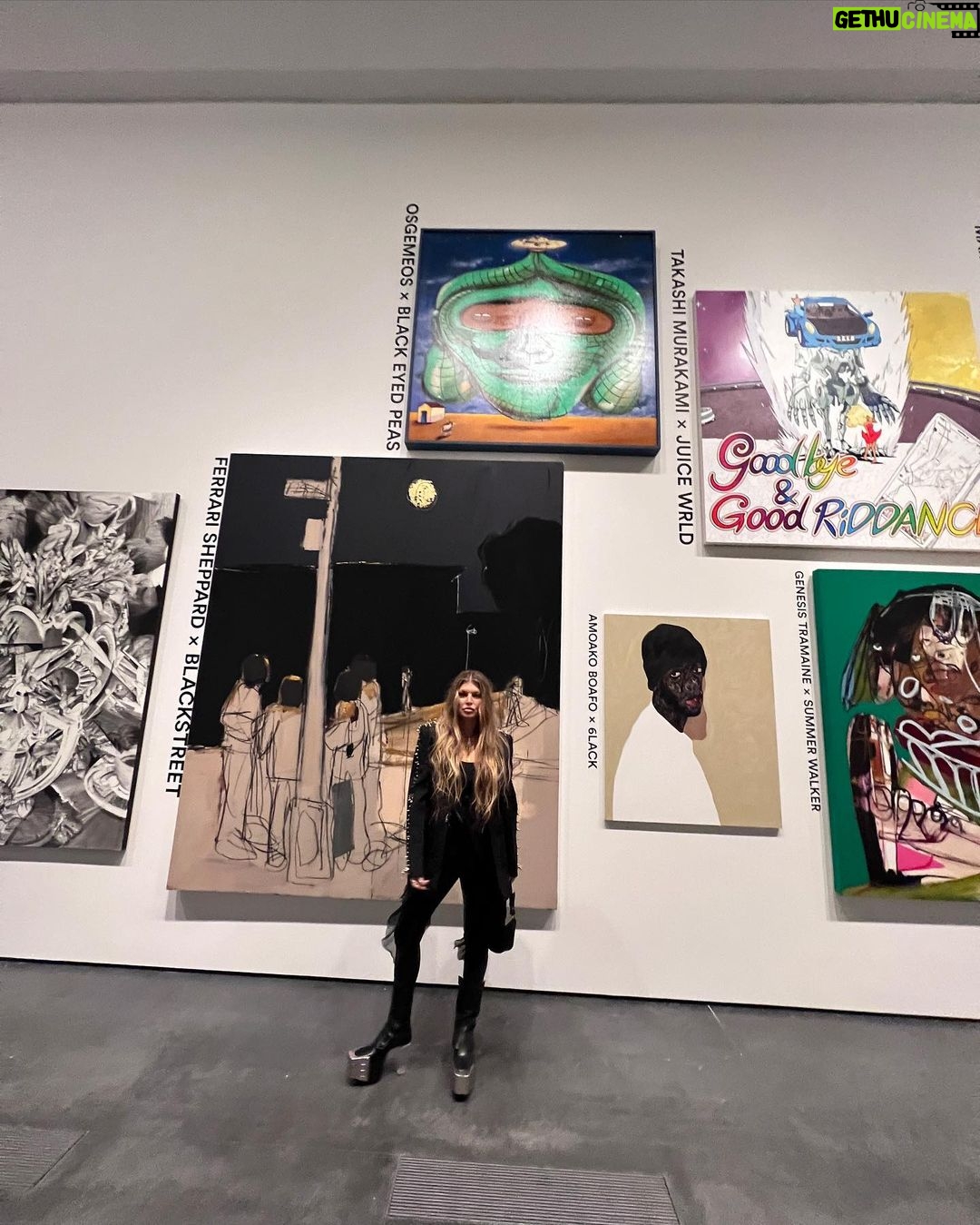 Fergie Instagram - moms’ night out LACMA Los Angeles County Museum of Art