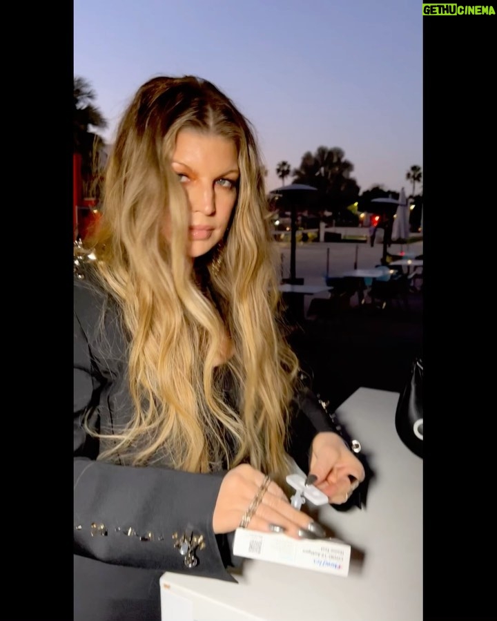 Fergie Instagram - moms’ night out LACMA Los Angeles County Museum of Art