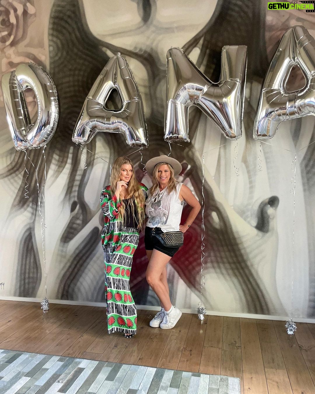 Fergie Instagram - Happy Birthday to the raddest, most supportive, beautiful sister in the world @danamferg I love you D-Ball 🎂🎂🎂🎂