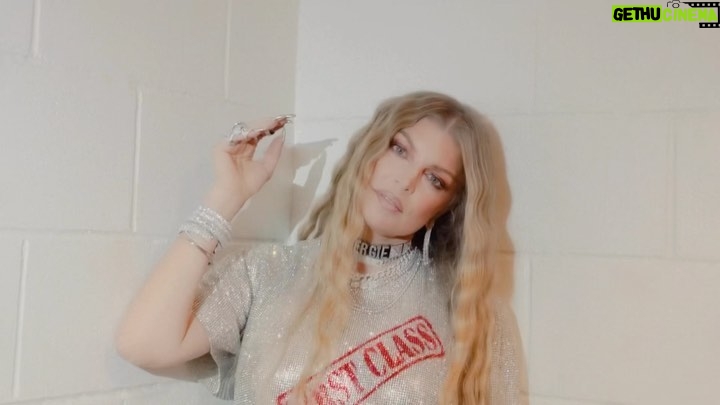 Fergie Instagram - Video!!!✨✨ make up: @miyakemakeup hair: @marandahair styling: @bcompleted choreography: @fatima_noir video: @taylorkahan