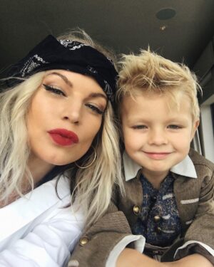 Fergie Instagram - #axljack my valentine everyday ♥️♥️
#fbf to pirate party age 4