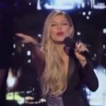 Fergie Instagram - happy new year!! 🎉🎉💛💛 #2020