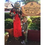 Fergie Instagram - Axl cuteness at @FergusonCrest Harvest 2019