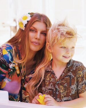 Fergie Instagram - Happy 6th Birthday #AxlJack 💙💙💚💚 #AxlsIsland