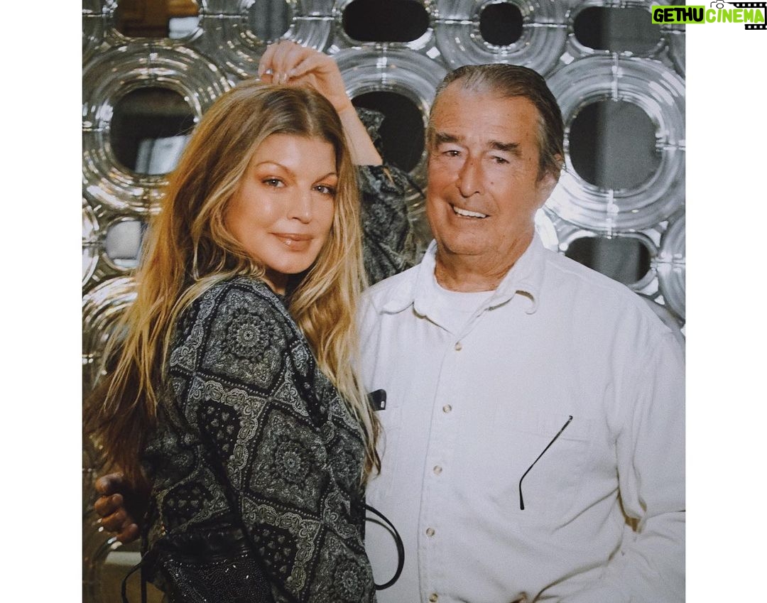 Fergie Instagram - Happy Father’s Day padre!! Luv u ❤️❤️🍷🍷