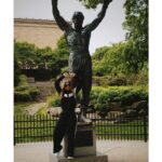 Fergie Instagram - Me and padre in philly #fbf Rocky Steps