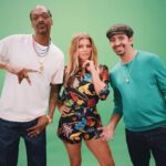 Fergie Instagram - #MarthaAndSnoop’s Potluck #MothersDay Special begins now!! hop on to @vh1 🚨🚨 I’m on #TeamSnoop 🍷🍷 @snoopdogg @marthaandsnoop