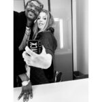 Fergie Instagram - #MarthaAndSnoop’s Potluck #MothersDay Special begins now!! hop on to @vh1 🚨🚨 I’m on #TeamSnoop 🍷🍷 @snoopdogg @marthaandsnoop