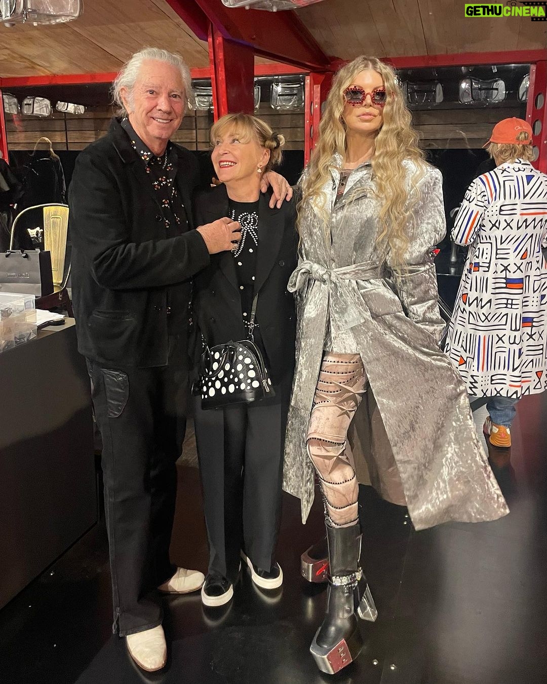 Fergie Instagram - Fashion extravaganza!!! Congratulations @bcompleted on your baby @bootzycouture at @maxfieldla 💋💋