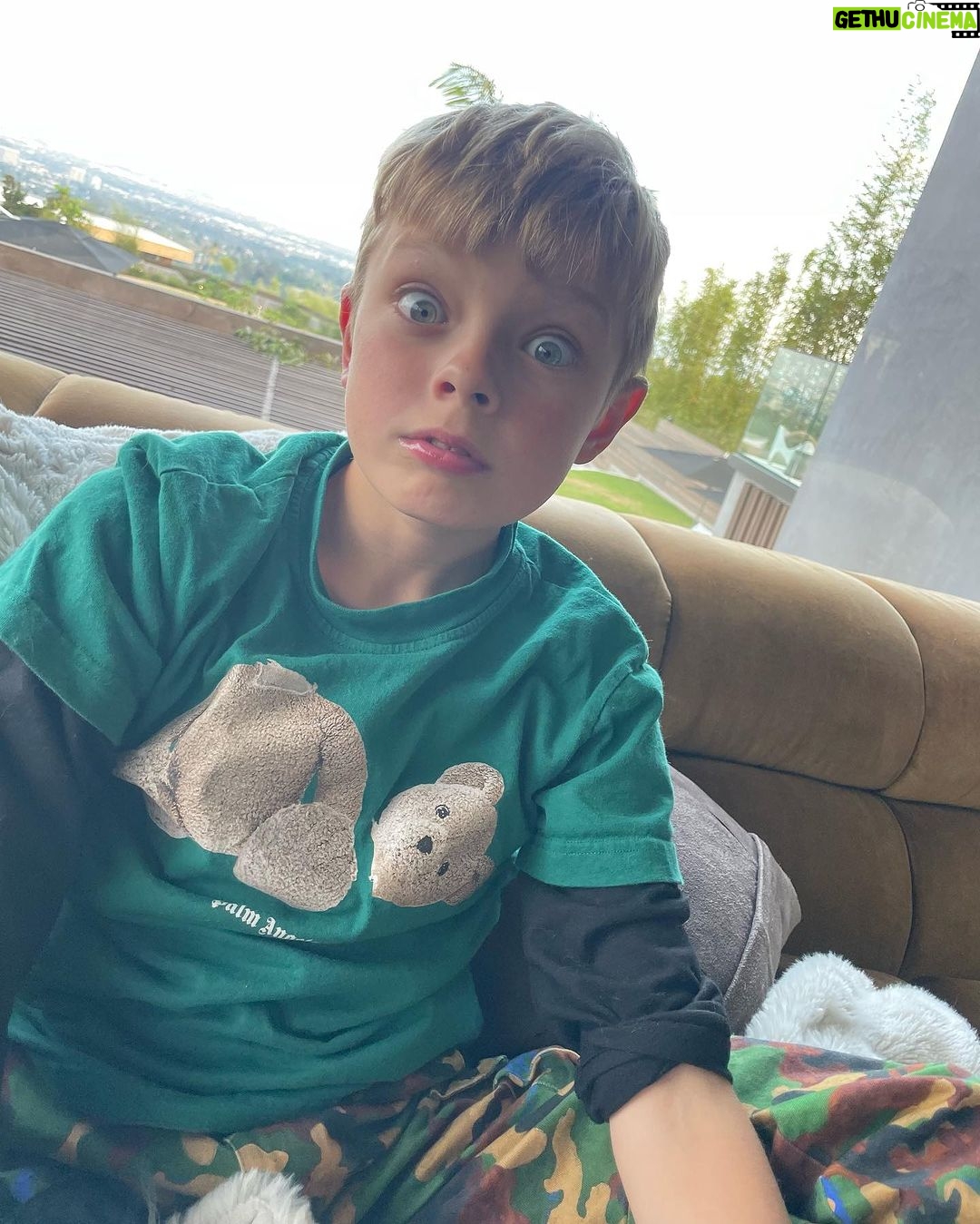 Fergie Instagram - To my caring, funny, outgoing, loving, smart, talkative, creative super hero enthusiast. Happy 10th birthday punky!!! I love you Axl Jack 🎂🎂