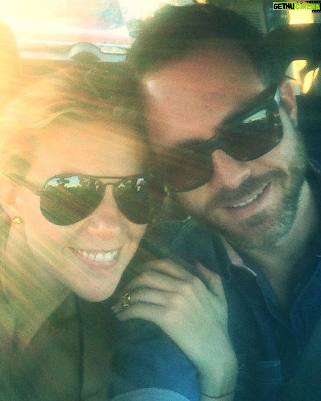 Fernanda Castillo Instagram - Del 2014 para acá …9 años Y si volviera atrás , volvería a elegirte @erikhayser te amo este y todos los días. Los buenos y los malos. Siempre. FE ♥️