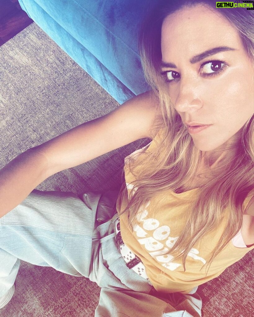 Fernanda Castillo Instagram - Tirando 🎲