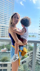 Fernanda Castillo Instagram - De todas las cosas extraordinarias de la vida , la mejor eres tú mi niño Liam . Gracias por dejarme descubrir el mundo contigo! ♥️ #diadelaniñez