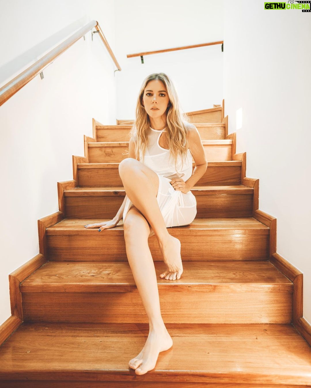 Fernanda Castillo Instagram - Lo que ves Es lo que es