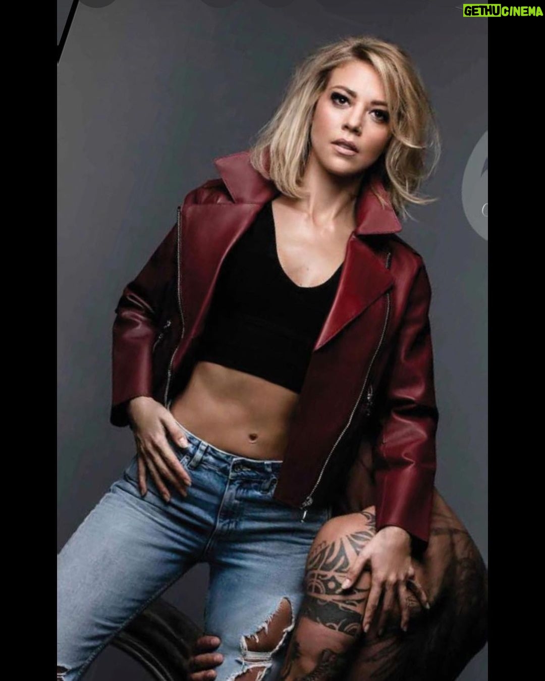Fernanda Castillo Instagram - #tbt đź–¤ Hace unos dĂas nos encontramos @marco_m___ @michelleverdugo y yo y hablábamos de estas fotos que amamos hacer para @cosmopolitanmx hace unos poquitos años. Las personas que se cruzan en tu vida (muchas veces sin saberlo) te regalan algo de ellos y toman algo de ti para siempre, trata de que siempre sea algo bueno. ♥️