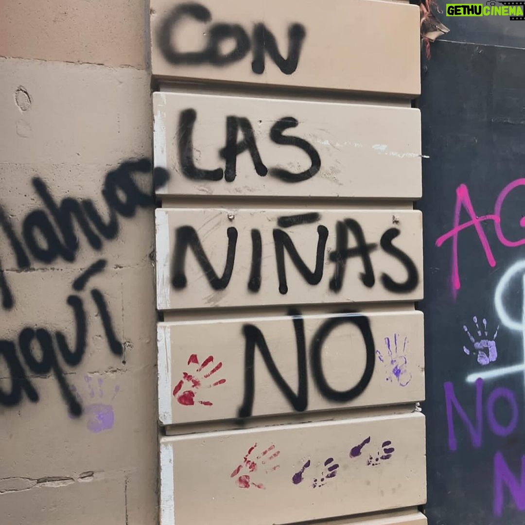 Fernanda Castillo Instagram - Mujeres chingonas trabajando y desde aquĆ presentes con nuestras hermanas de luchaš #8m #niunamenos