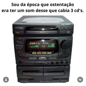Fernanda Souza Instagram - Nuuuuuu! Isso era o augeeee! Lembro do dia que ele chegou em casa… Esperamos meeeeeses pra comprar! O que vc escutava nele? Via @borariechorar