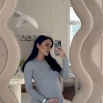 Fidji Ruiz Instagram - Future Mum & Dad Inshallah 🤲🏼 ✨♥️ 1+1= … @anasofficiel_