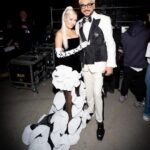 Filipp Kirkorov Instagram - Только песня остаётся с человеком Песня - верный друг твой навсегда… Смотрите в новогодние праздники концерт «Песня года 2023». Хиты, премьеры, коллаборации…