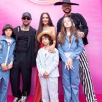Filipp Kirkorov Instagram - Красота спасет мир!❤️ Истина! Вчера состоялся грандиозный fashion-показ! Мой сын представить миру свою первую коллекцию вечерних платьев. Музой и открытием вечера стала Алла-Виктория и ее рисунки. А Мартин, вдохновившись творчеством сестры, нарисовал платья, которые реализовала в жизнь моя подруга @anikakerimova_official Спасибо, моя дорогая за поддержку и твоему дому моды @anikakerimova_fashion_house за воплощение детских фантазий. А больше всего моих друзей впечатлил показ круизной коллекции от @max.sitni Поздравляю! Феерично и актуально. Конечно, завершить такой модный день нужно было только салютом и тортом! Задули свечи и загадали желания! Пусть все сбудется!..🫶🏼 Look by @max.sitni
