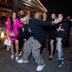 Filipp Kirkorov Instagram - Модный показ от молодых дизайнеров Мартина Киркорова и Максима Ситника с коллаборации с Домом Моды @anikakerimova_official 💥 Кстати, для моих гостей стало удивлением, что именно Алла-Виктория стала Музой и вдохновила брата на создание женской коллекции. А некоторые рисунки сестры стали узорами на тканях. Так что у коллекции интересная история создания… Люблю вещи с историей и душой. Уже скоро собираюсь посетить еще несколько модных показов, но об этом чуть позже… Look by @max.sitni Спасибо за вкусный торт @irinamoshkina @gift_cookies @valentinov.artem @gagarin_nick