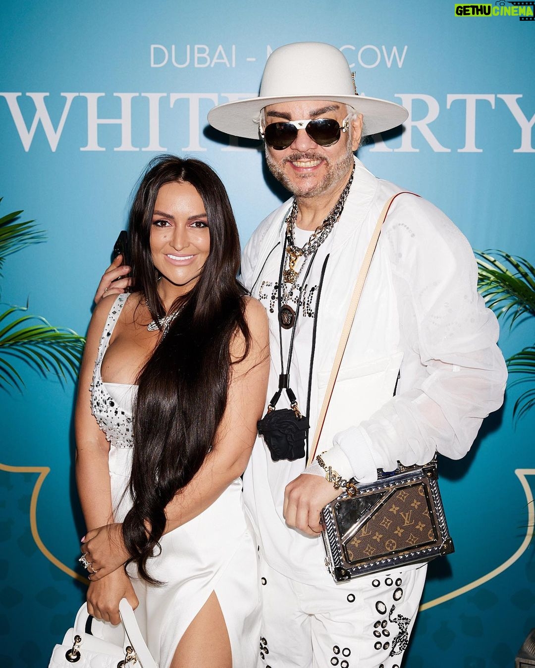 Filipp Kirkorov Instagram - Богиня @vshelyagova умеет собрать красивых людей! Total white вечеринка просто 🔥 все как мы любим! И практикуем… Four Seasons Hotel Moscow