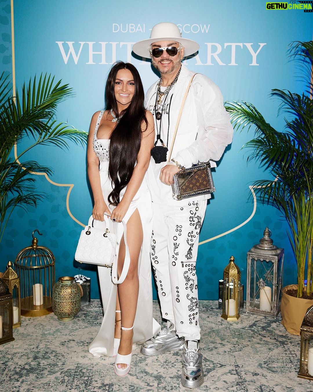 Filipp Kirkorov Instagram - Богиня @vshelyagova умеет собрать красивых людей! Total white вечеринка просто 🔥 все как мы любим! И практикуем… Four Seasons Hotel Moscow