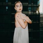 Florence Pugh Instagram - The very kind and very brilliant @dannykasirye raced across town and captured a few NYC moments before we stepped out for the last @dunemovie premiere last Sunday. We nodded to our favourite princess for our final Irulan outing. And what a joy of a press tour it’s been! Still processing the madness of the last week. It’s. Utterly. Bonkers. Ending in NY with this press tour was perfect, thank you to all who waited in the cold.. sorry it was so bloody cold!