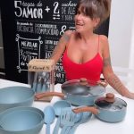 Florencia Peña Instagram - ¿Ya se enteraron? ¡Llegó el BLACK FRIDAY a @carolargentina_oficial! 😉 Comprando online tienen hasta 50% OFF y hasta 6 cuotas sin interés en un montón de productos. Como esta joyita, ideal para sorprender a alguien que le guste cocinar. ¡Vayan a chusmear porque hay DE TODO! Además cuentan con envíos en 24 hs en CABA y GBA. ¡No se lo pierdan! En historias les dejo el link 💻