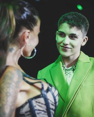 Florencia Peña Instagram - ✨ A brillar mi amor, @juanoterook ✨
Claro que en la fiesta teníamos que tener el último grito de la moda: Los glitters de @florbaragiani 🤩 y los tattoos increíbles de @tattoosnopain ✍🏻 Nadie se quiso quedar afuera 😜
¡Fueron la sensación de la noche! ⚡️

📸 @estudiotrescuartos 
📍 @rut.haus