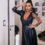 Florencia Peña Instagram - Aquí llegué 💙 Miren los videos 🤣 Look @sintoniabyflor @gabriellacapucci @milano_store_ St @maggiemellas Make up @nanogmd Pelo @george_hair1 Pestañas @maiacostaaok Fotos @samuelganembeauty Booker @sebacruzcenteno Telefe