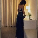 Florencia Peña Instagram - El finde metí viajecito a Rosario y festejamos junto a Eve los 10 años de @diamonds.ind, su marca de vestidos a medida, pura industria nacional 🇦🇷 👗 Un evento increíble donde celebramos la moda y la marca personal a la hora de vestirnos 😉 Y de paso conocí el @citycenterros, el hotel de lujo de la ciudad 🤩 Prometo volver, lo juro 😜 Gracias @maggiemellas @sebacruzcenteno y @noralihgago por ser mis amigos de ruta en este viaje veloz 🚘💥 y a @gautoanalia_makeupstudio por dejarme tan bella esa noche 🫶🏻 City Center Rosario