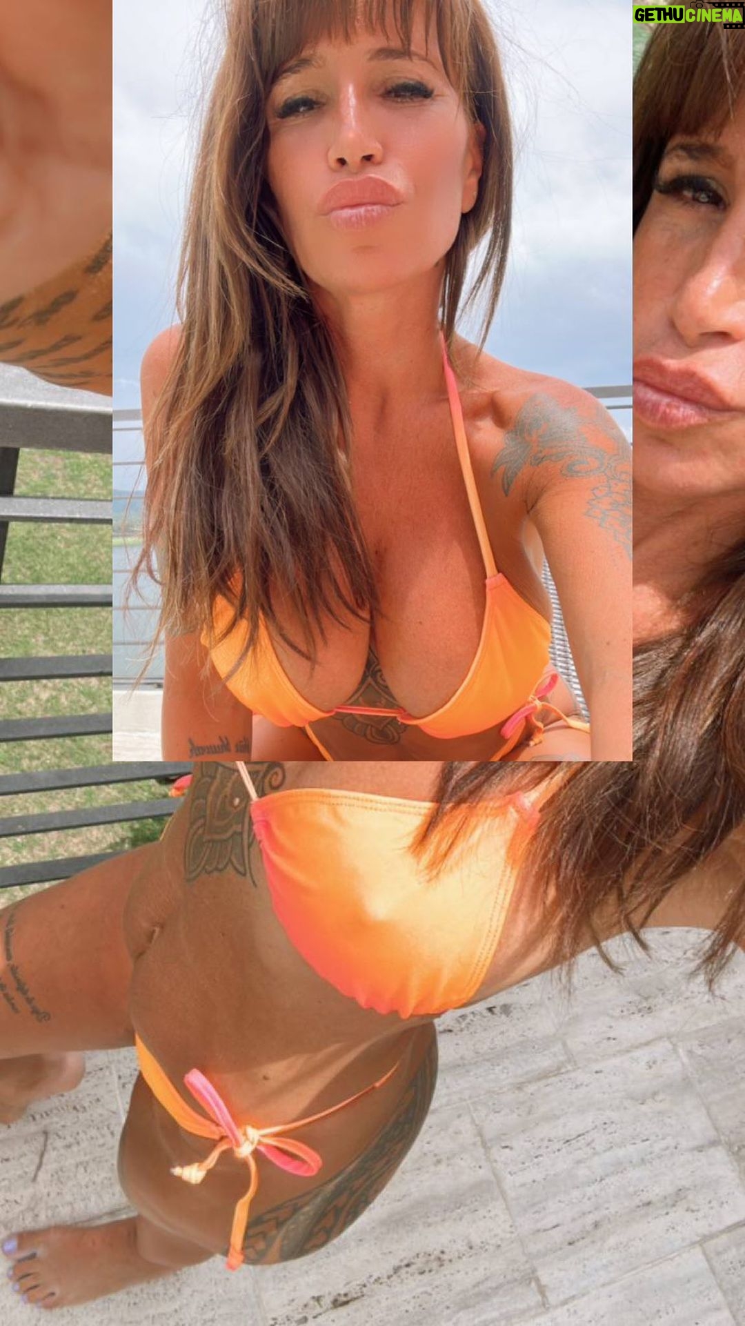 Florencia Peña Instagram - DESAFÍO 2024 🧡 con @soledadcristiano 💪🏻 ¡Arranquemos el año con este plan de entrenamiento por una vida más saludable! Entrenamiento personalizado 🏋🏼♀️ + Nutrición deportiva 🥙 = DESAFÍO FIT 45 DÍAS ⚠️ Aprovechá mi CÓDIGO FLOR 50% OFF ⚠️