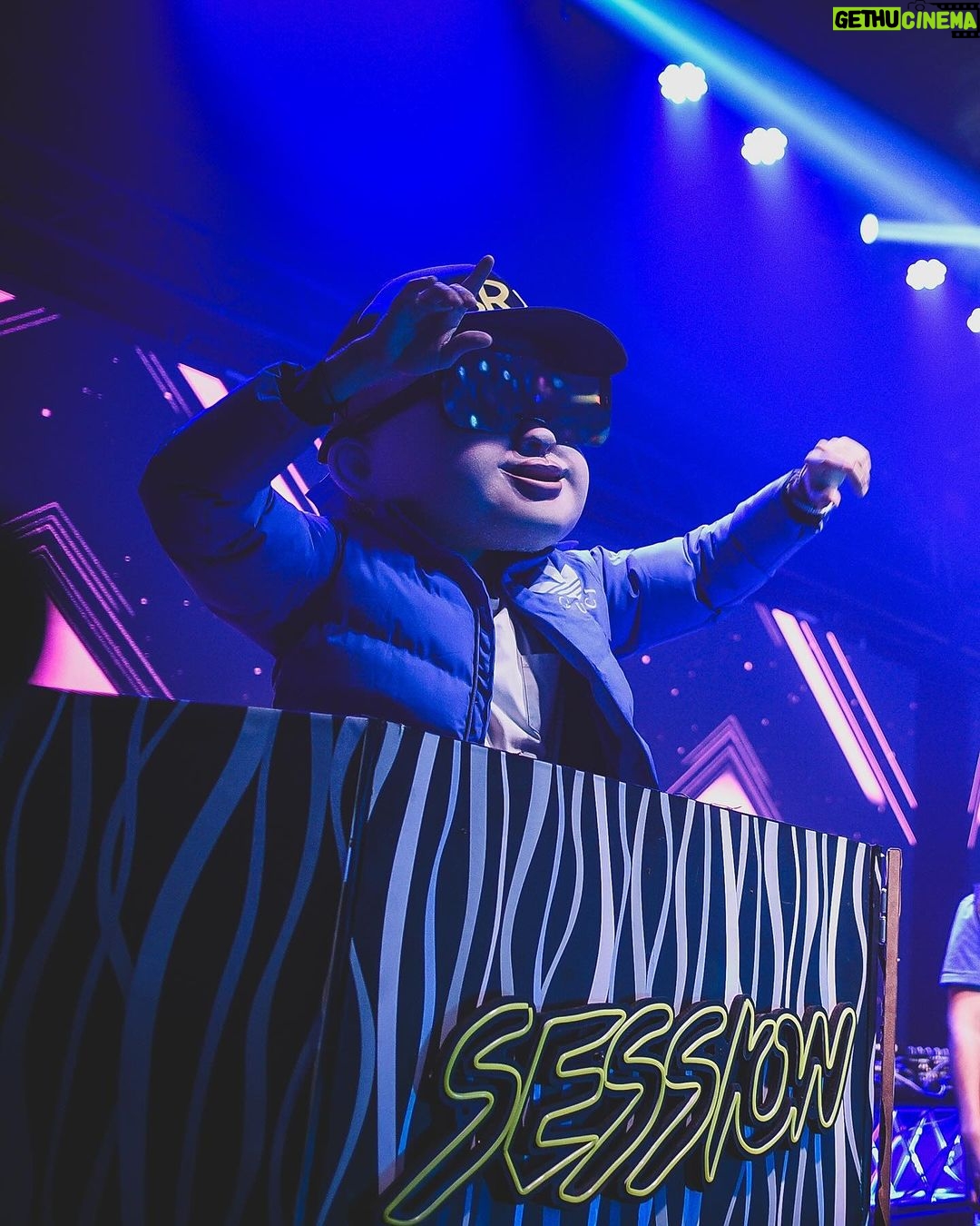Florencia Peña Instagram - En el momento justo, entraron ellos! 🤪 Y lo dieron todo bebeeee! @tromb_producciones SON MEGA! 💥 Qué buenos shows! Que manera de bailar con #BZRP 😎 y divertirnos con CHEWBACCA de #StarWars 🤣 📍@rut.haus 📸 @estudiotrescuartos 🙌🏻 @eventosplanv by @claudiavillafaneok 🪩 @dixigroup 🎧 @djgastoncollica 📲 @somoswonderlab