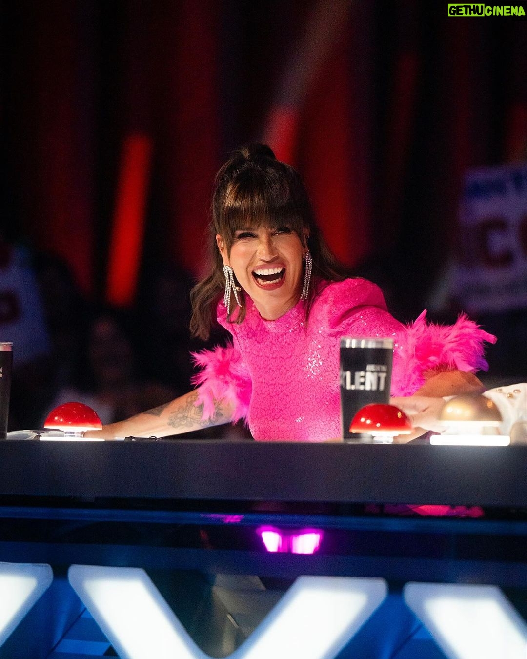 Florencia Peña Instagram - Cómo no amar @gottalentargentina 🥲 Si pasamos por todas las emociones… Gracias x el talento! Y el amor x el arte en todas sus formas 💖 @telefe Look @actitudfdeflor @gabriellacapucci @milano_store_ Make up @nanogmd Pelo @george_hair1 @extensionesanavaldez Pestañas @maiacostaaok Fotos @adriandiazfoto Booker @sebacruzcenteno Telefe