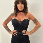 Florencia Peña Instagram - Y siguiendo con el envión fiestero, ayer metimos fiestón en casa. Muchos motivos para celebrar: Terminamos @gottalentargentina y arrancamos @mammamiaarg 🪩 Y además, cumplí años y no había soplado la vela 😜🙌🏻 Lo dimos todo, como siempre 🎉 🖤 Look @verodelacanal @lunagarzonaccesorios @gabriellacapucci St @maggiemellas Make up @samuelganembeauty Pelo @george_hair1 🖤 🍕 @lacocinadeluciano 🍗 @nuestrosaborperniles 🥪 @lapopular.ok 🥟 @empanadasde10 🍫 @catering.loslirios 🍰 @pertuttiresto 🙌🏻 @may_ariadna Gracias siempre, @sebacruzcenteno 🫶🏻