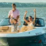 Florencia Peña Instagram - Así siempre… 💕 Qué lindo se ve Carlos Paz desde una @picciniboatsofficial 🚤 ¡Acá re manijas paseando por el lago San Roque! 🤪 @revistacaras
