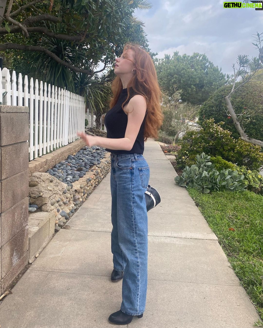 Francesca Capaldi Instagram - Down on the West Coast they got a sayin’…