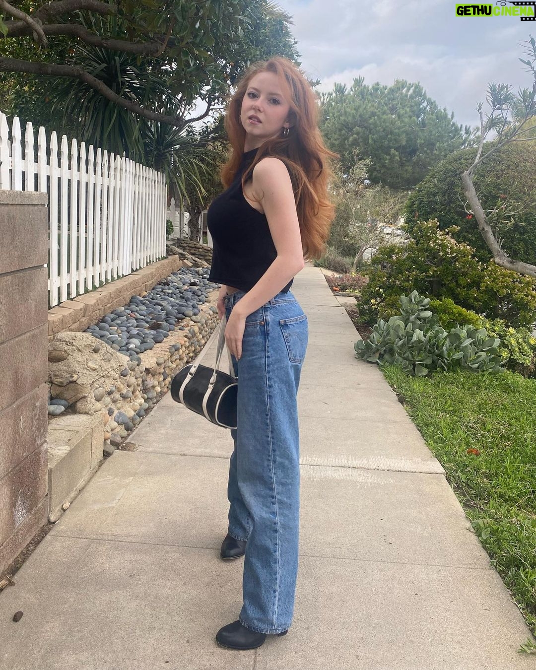 Francesca Capaldi Instagram - Down on the West Coast they got a sayin’…
