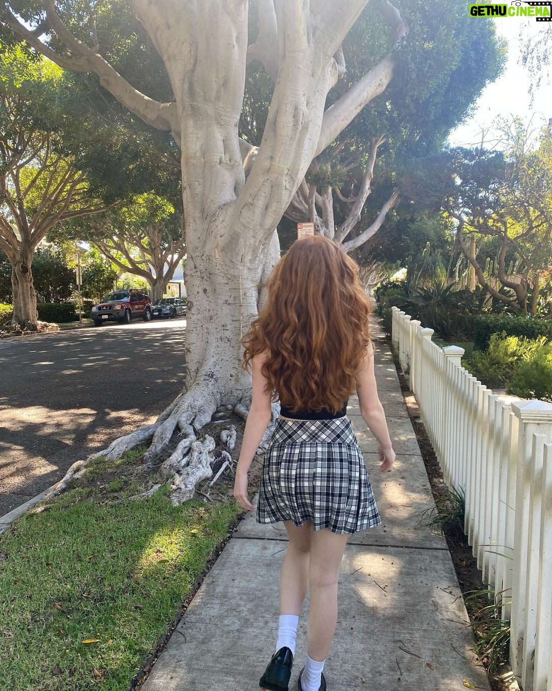Francesca Capaldi Instagram - Cinnamon Girl Autumn 🍂