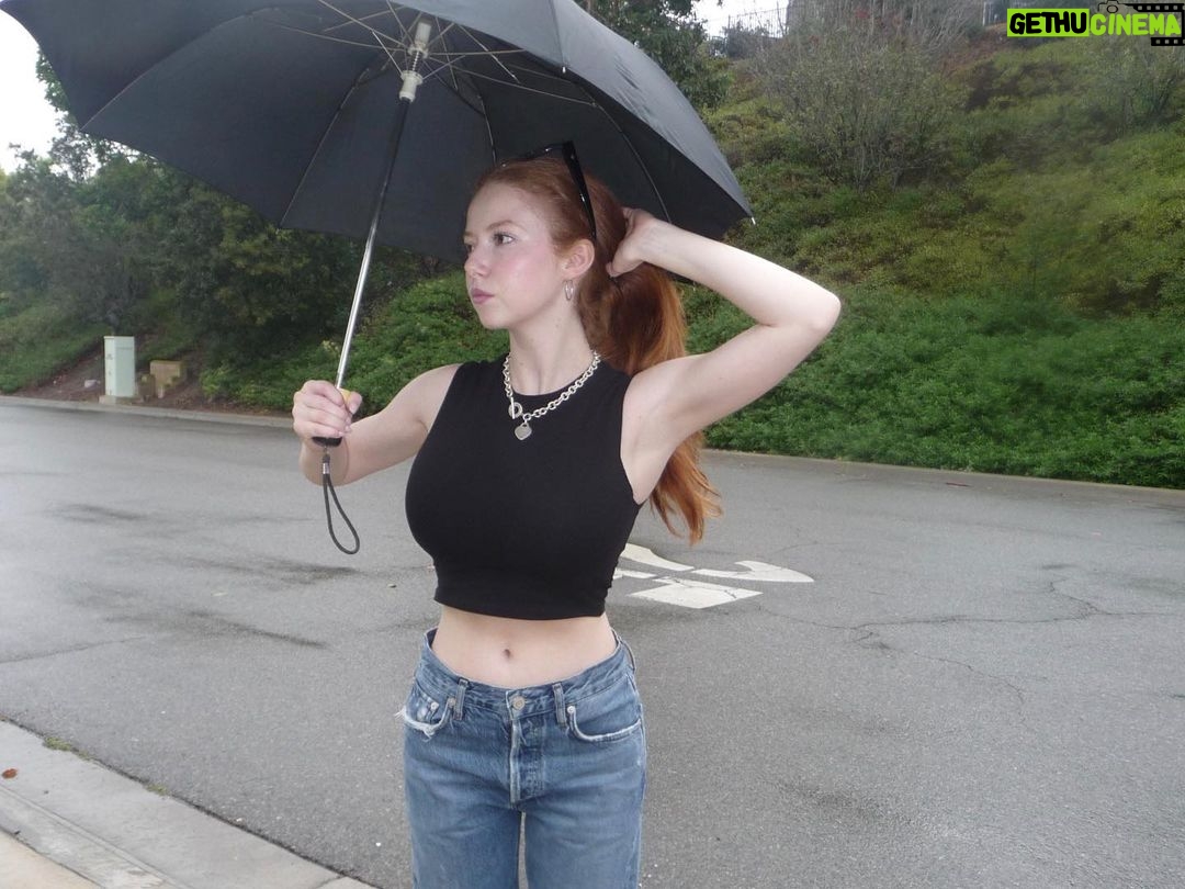 Francesca Capaldi Instagram - Rain on me 🌂
