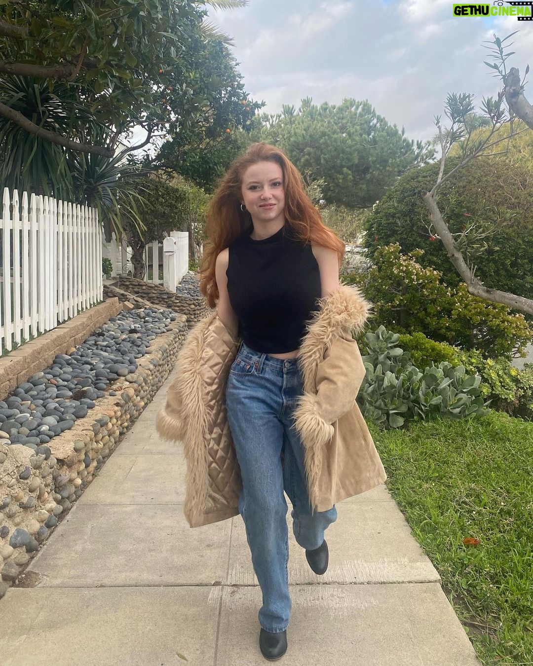 Francesca Capaldi Instagram - Who’s gonna win best actor/actress? #oscars95