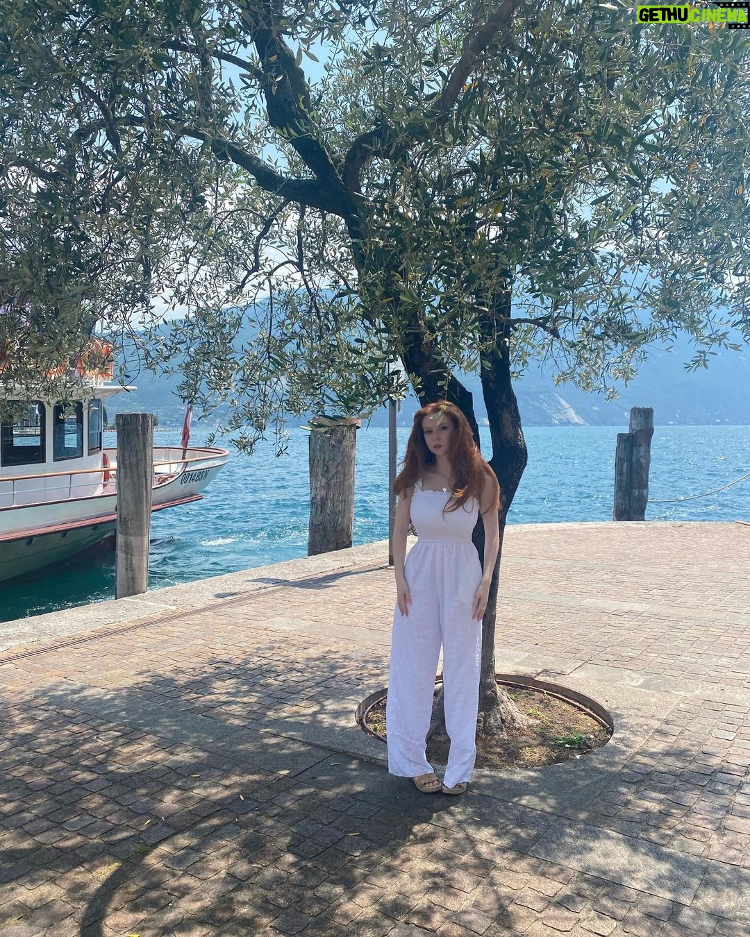 Francesca Capaldi Instagram - La dolce vita sul Lago di Garda❣️ Lake Garda, Italy