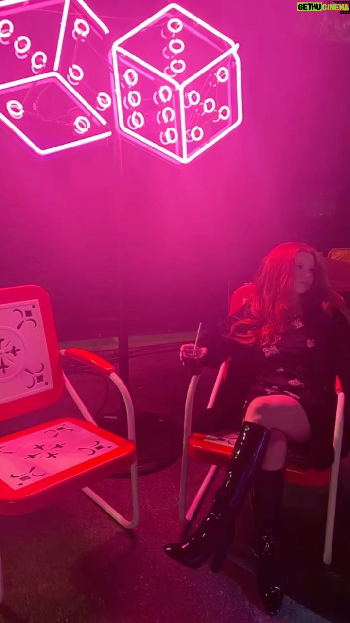 Francesca Capaldi Instagram - Roll the dice 🎲