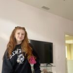 Francesca Capaldi Instagram - Pick a fit with me for thrifting 🤍