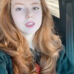 Francesca Capaldi Instagram - Sentimental on a Wednesday 🖤