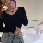 Francesca Capaldi Instagram - Mirror mirror on the wall🪞
