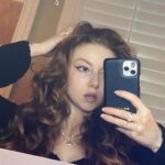 Francesca Capaldi Instagram - Me in the middle of my zoom class...🖤
