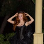 Francesca Capaldi Instagram - Channeling my inner swan queen 🖤🦢 #blackswan
